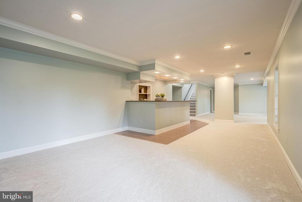 21250 DUBOIS CT COURT