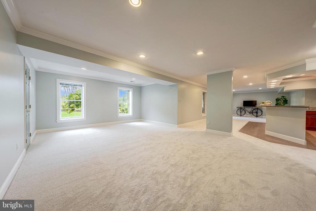 21250 DUBOIS CT COURT