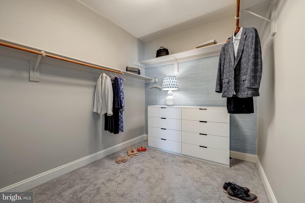 21250 DUBOIS CT COURT