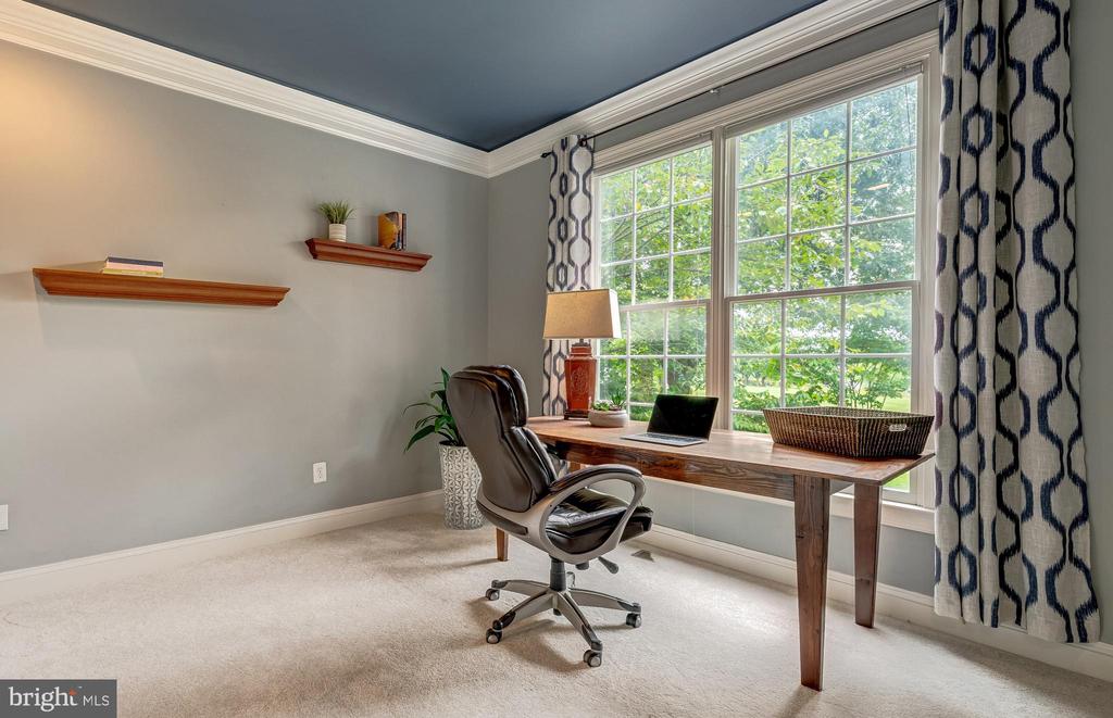 21250 DUBOIS CT COURT