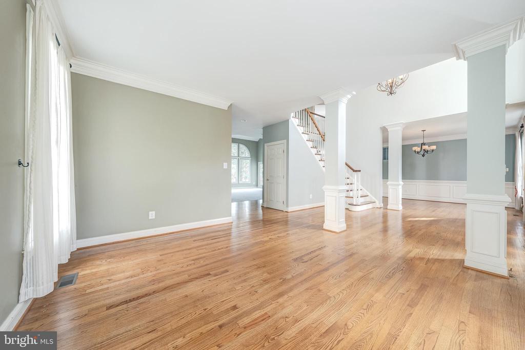 21250 DUBOIS CT COURT