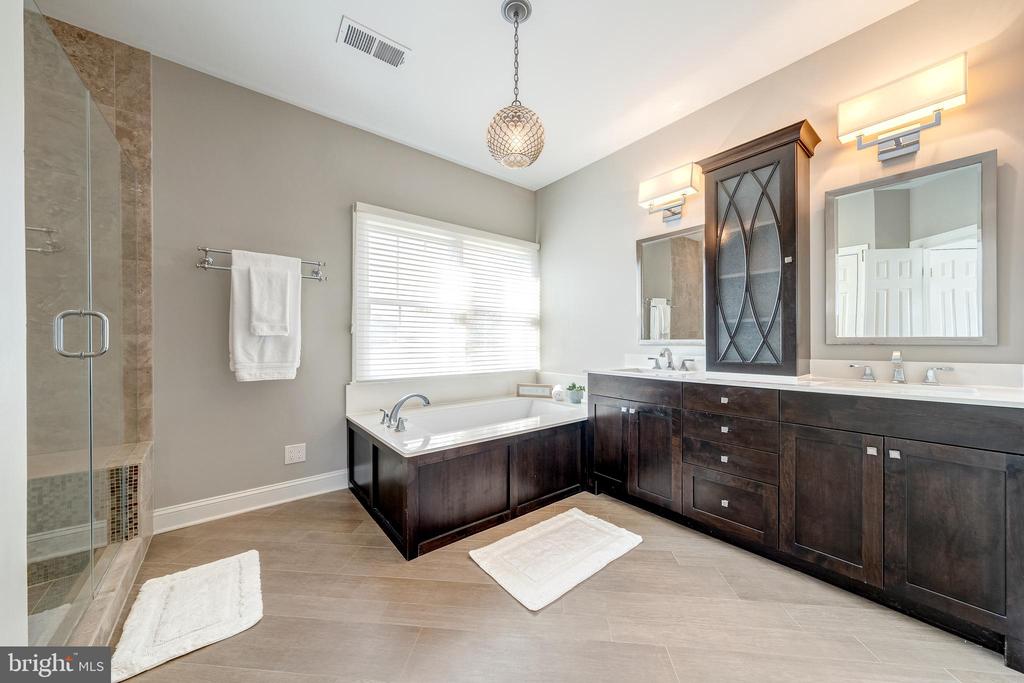 21250 DUBOIS CT COURT