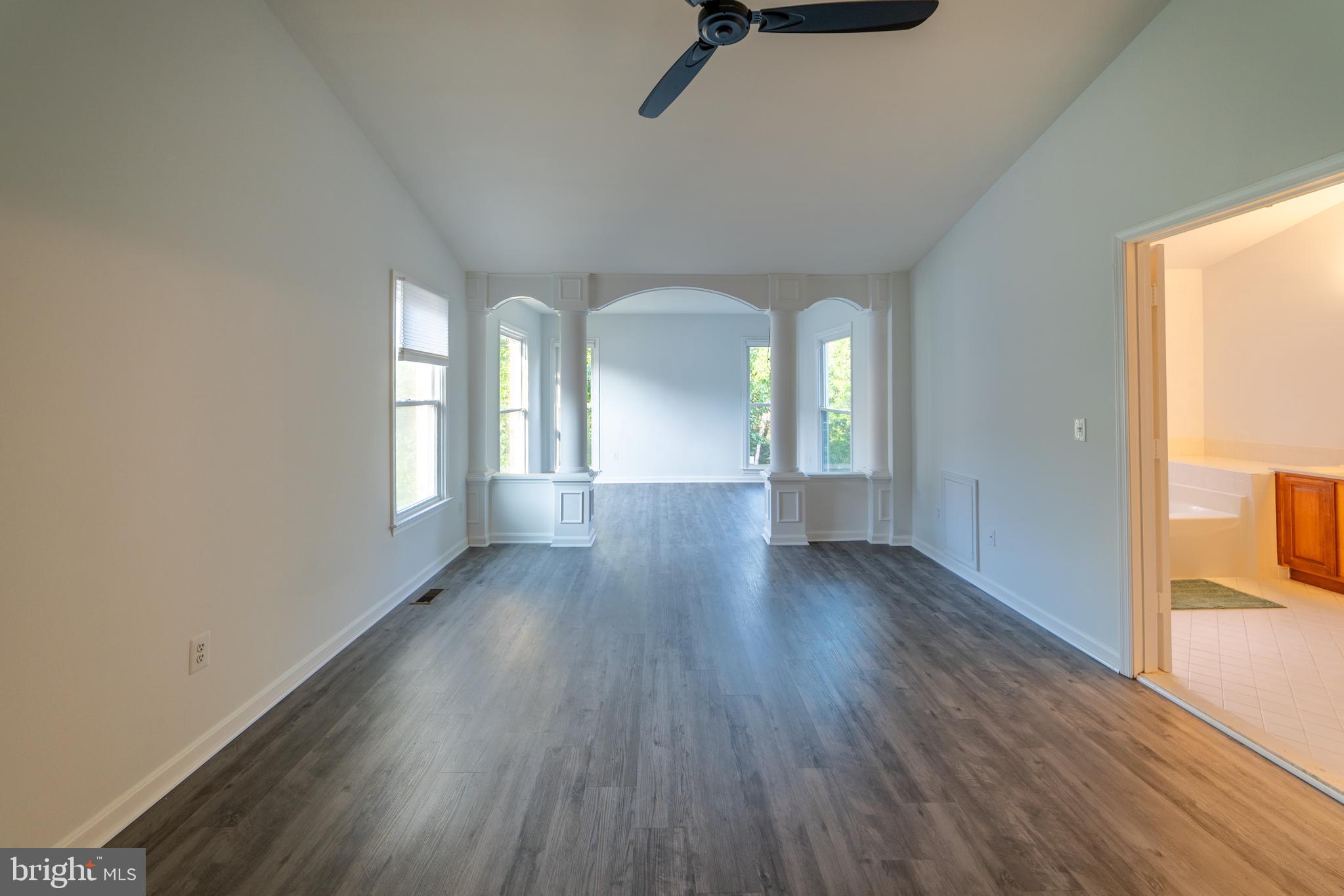 20926 SANDSTONE SQUARE