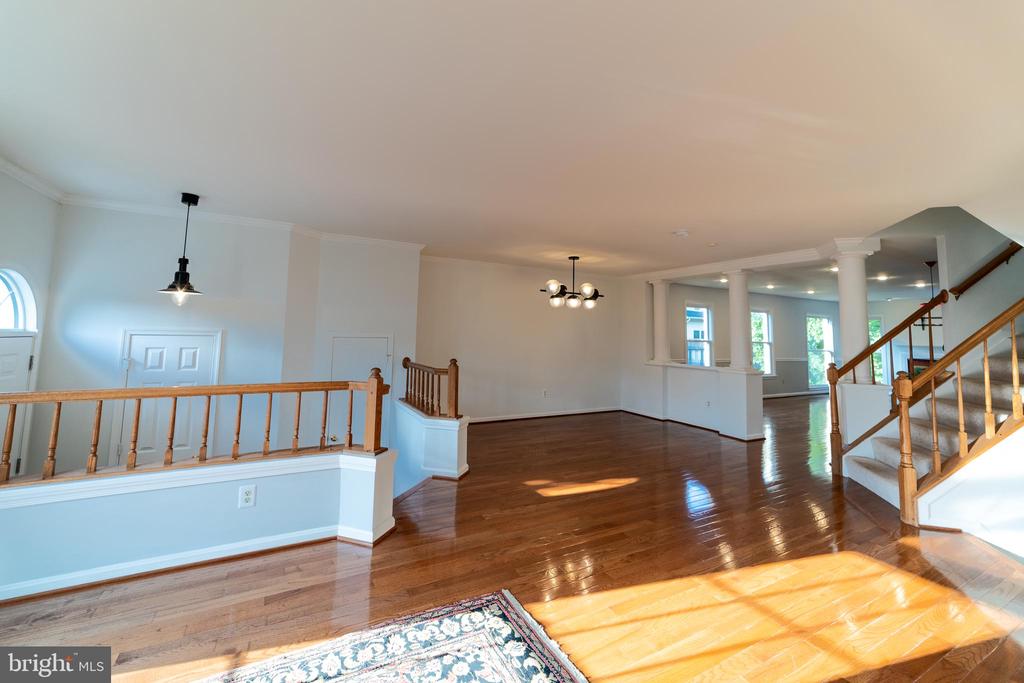 20926 SANDSTONE SQUARE