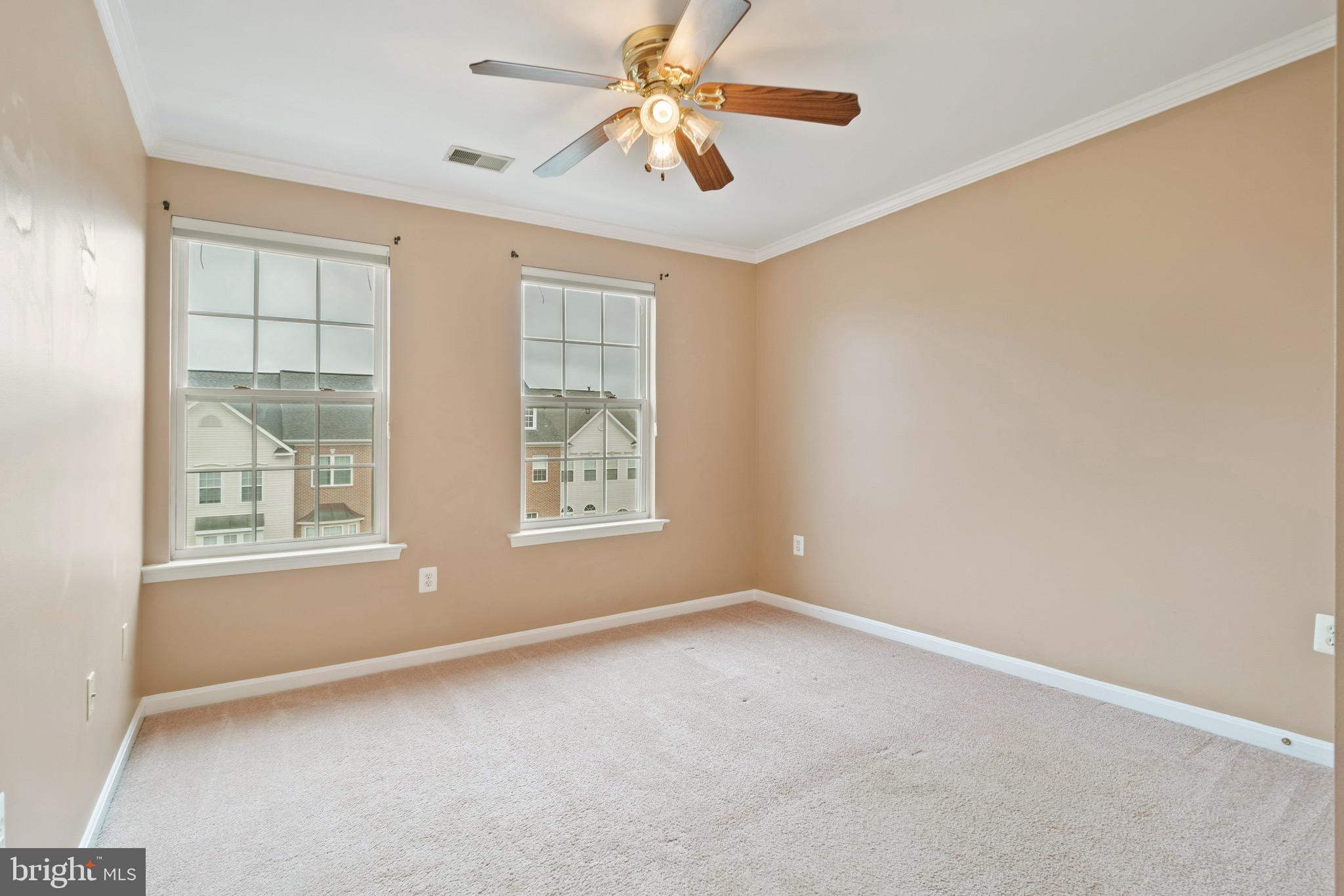 641 SPRINGHOUSE SQUARE SE