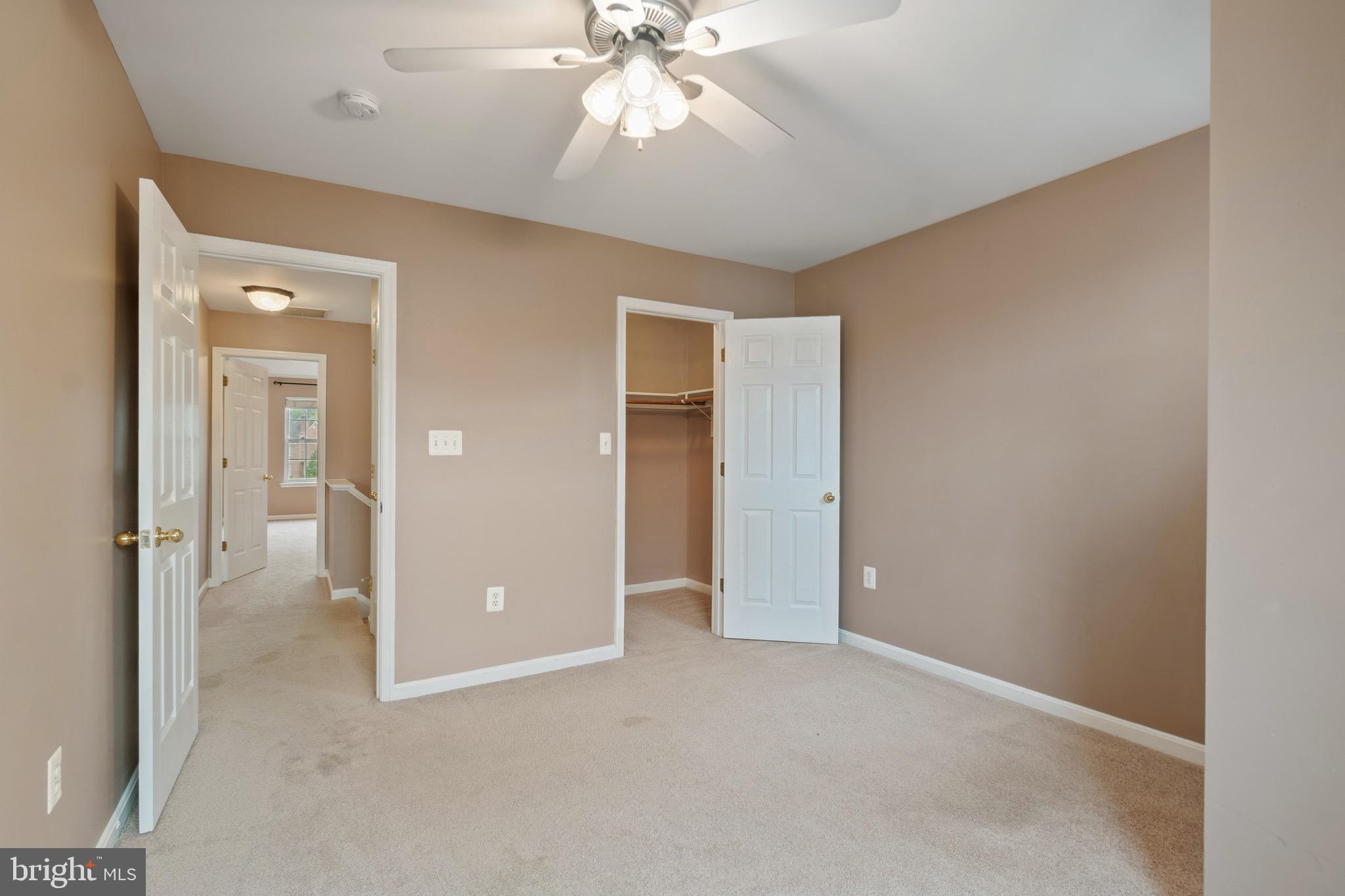 641 SPRINGHOUSE SQUARE SE