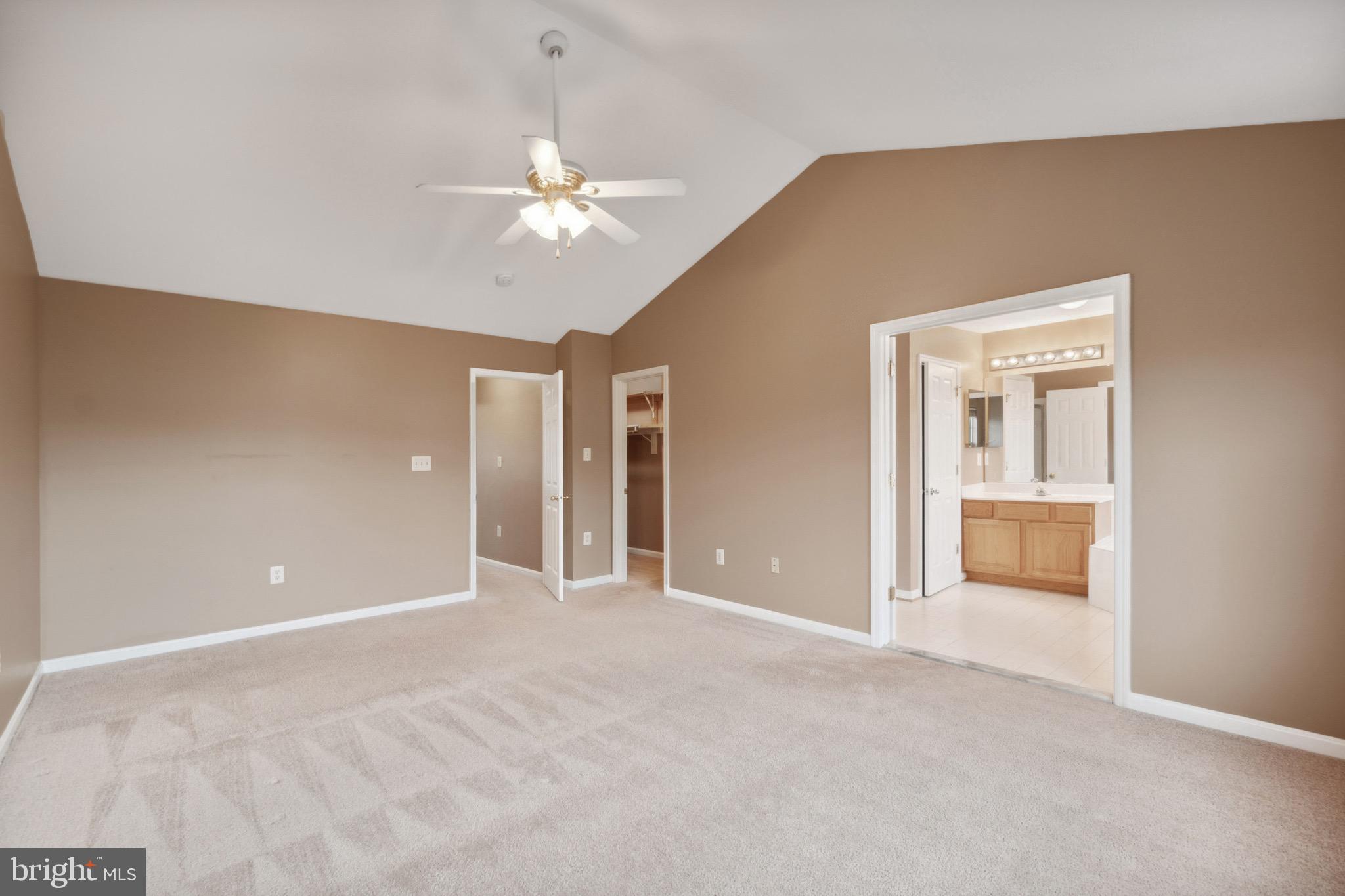 641 SPRINGHOUSE SQUARE SE