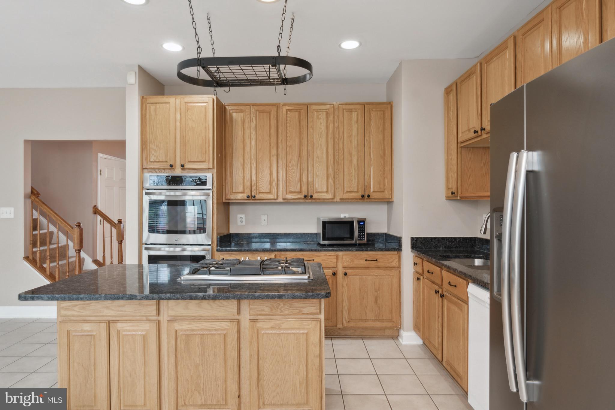 641 SPRINGHOUSE SQUARE SE