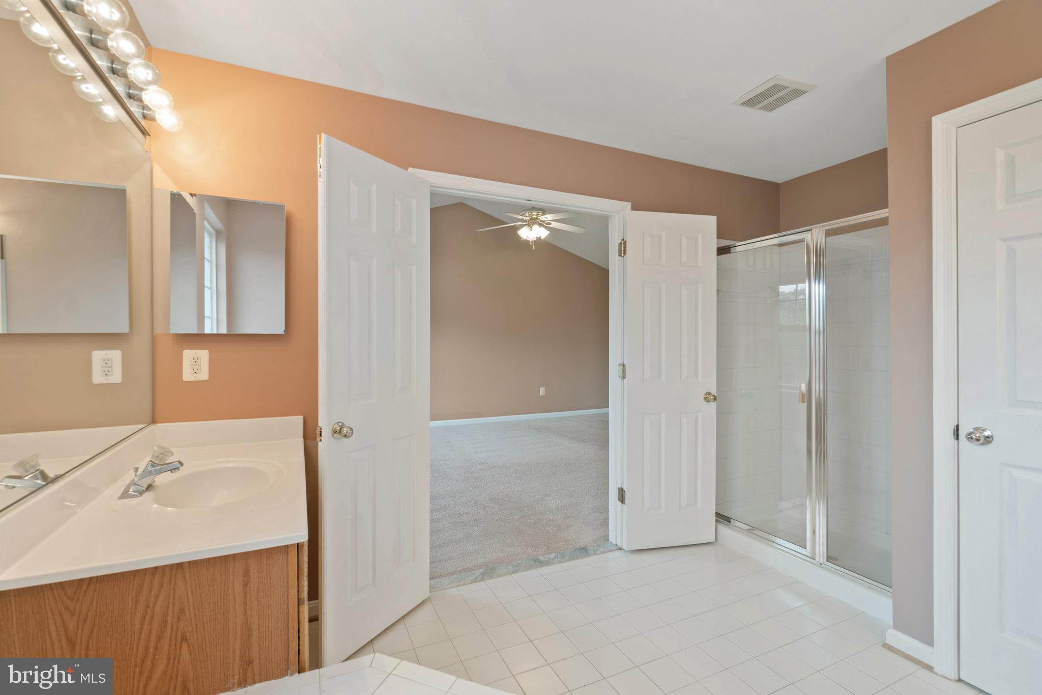 641 SPRINGHOUSE SQUARE SE