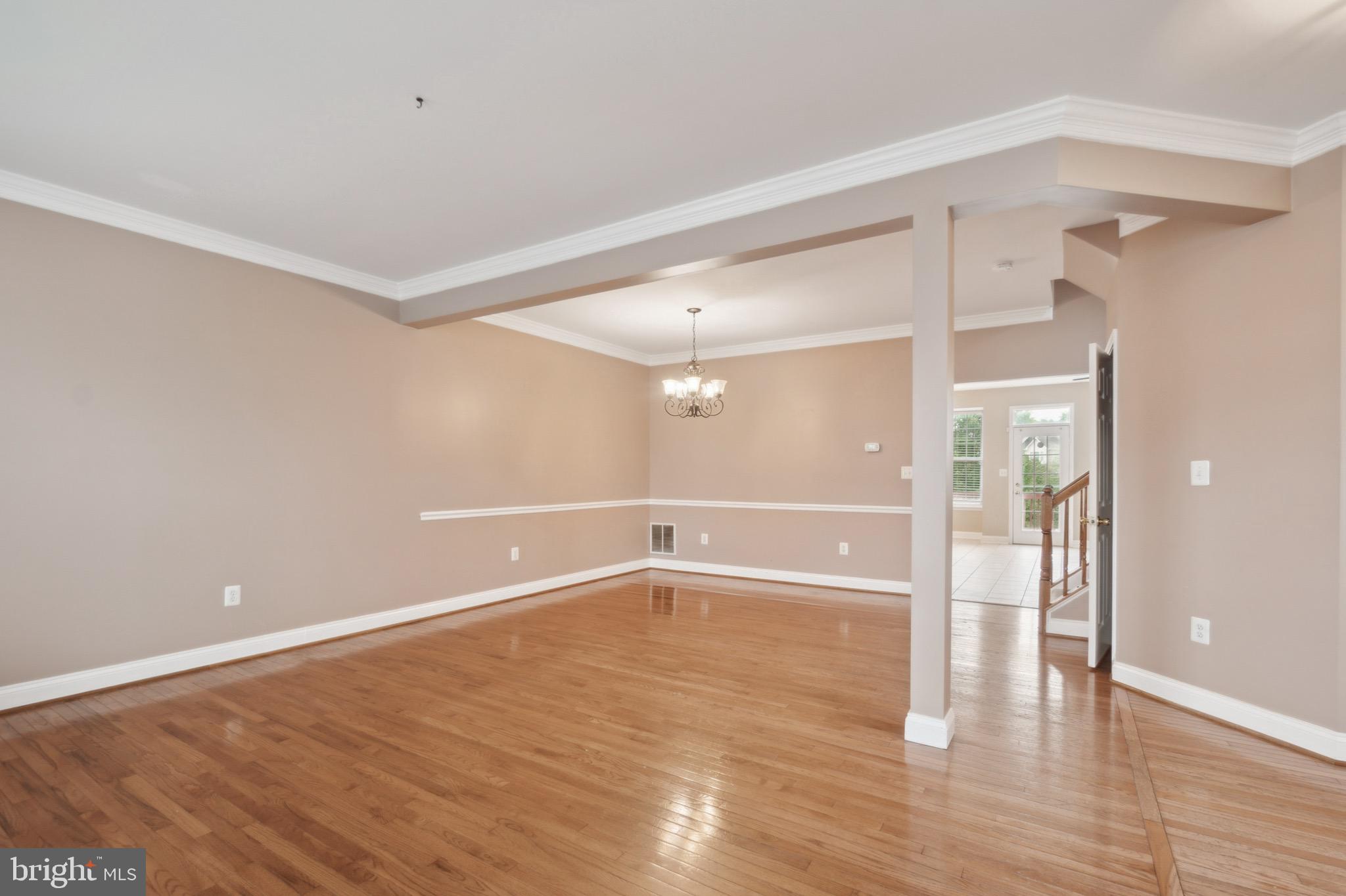 641 SPRINGHOUSE SQUARE SE