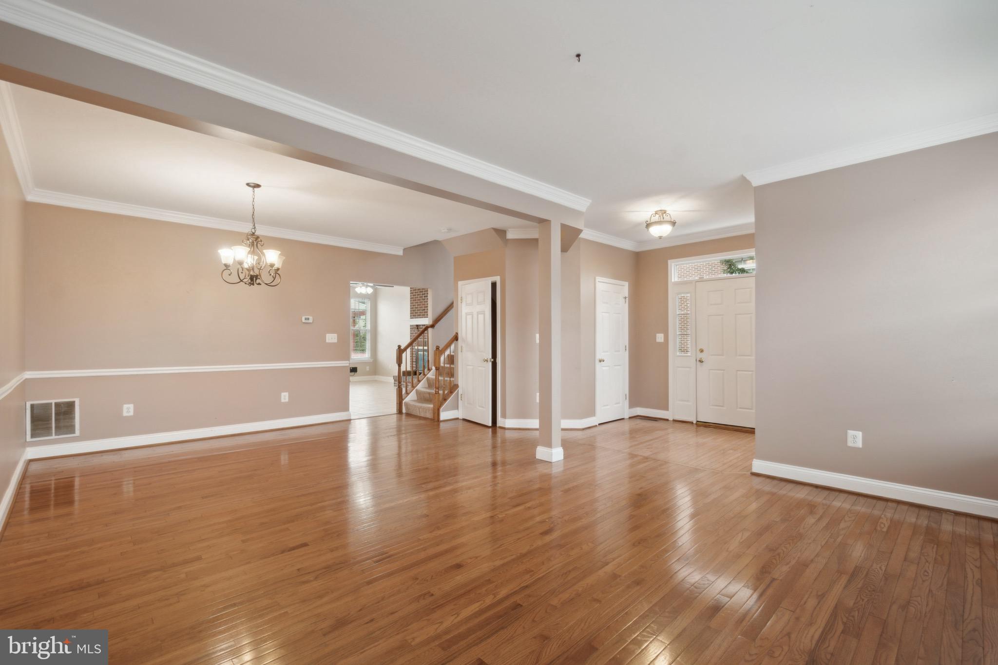 641 SPRINGHOUSE SQUARE SE