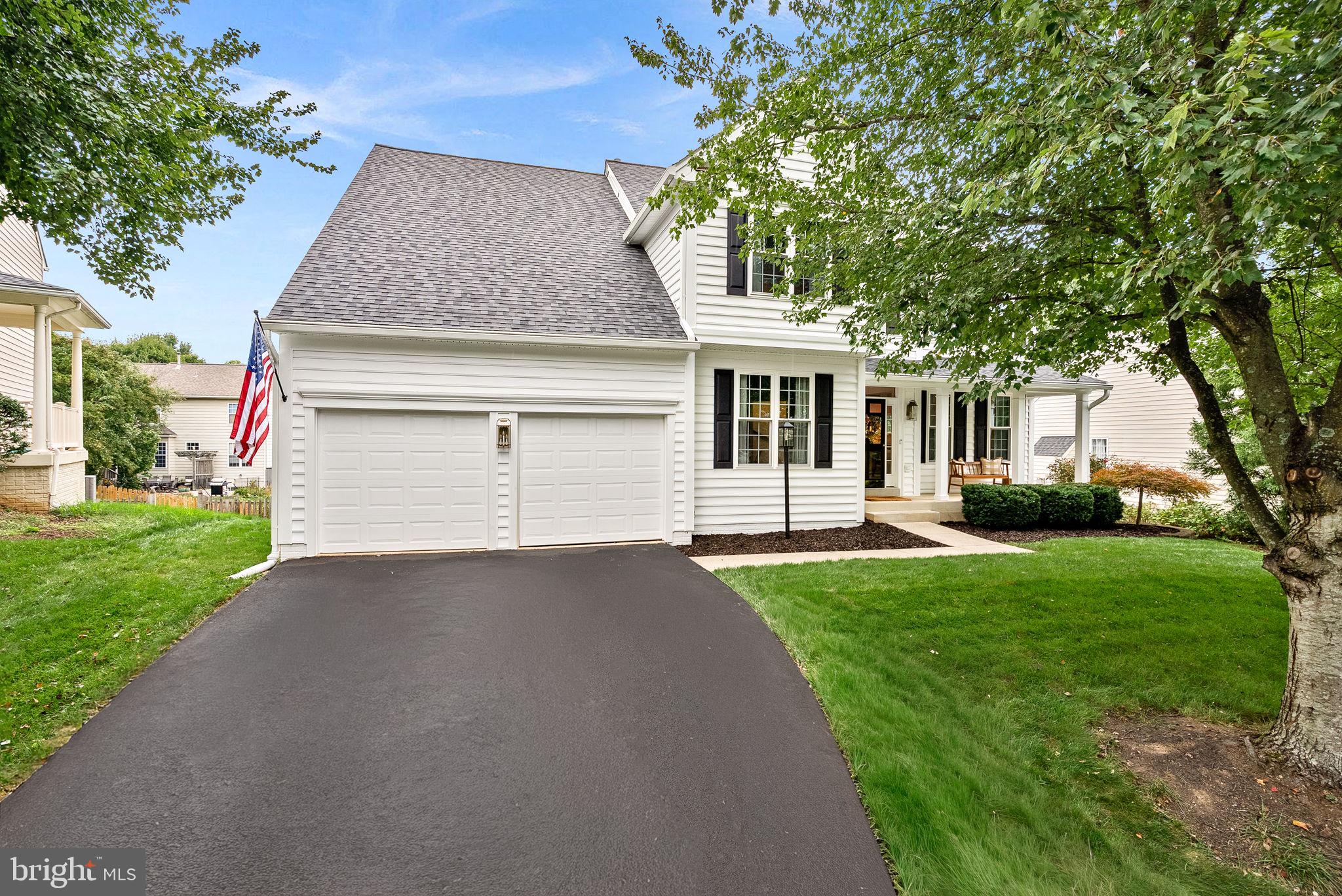 207 LAWNHILL COURT SW