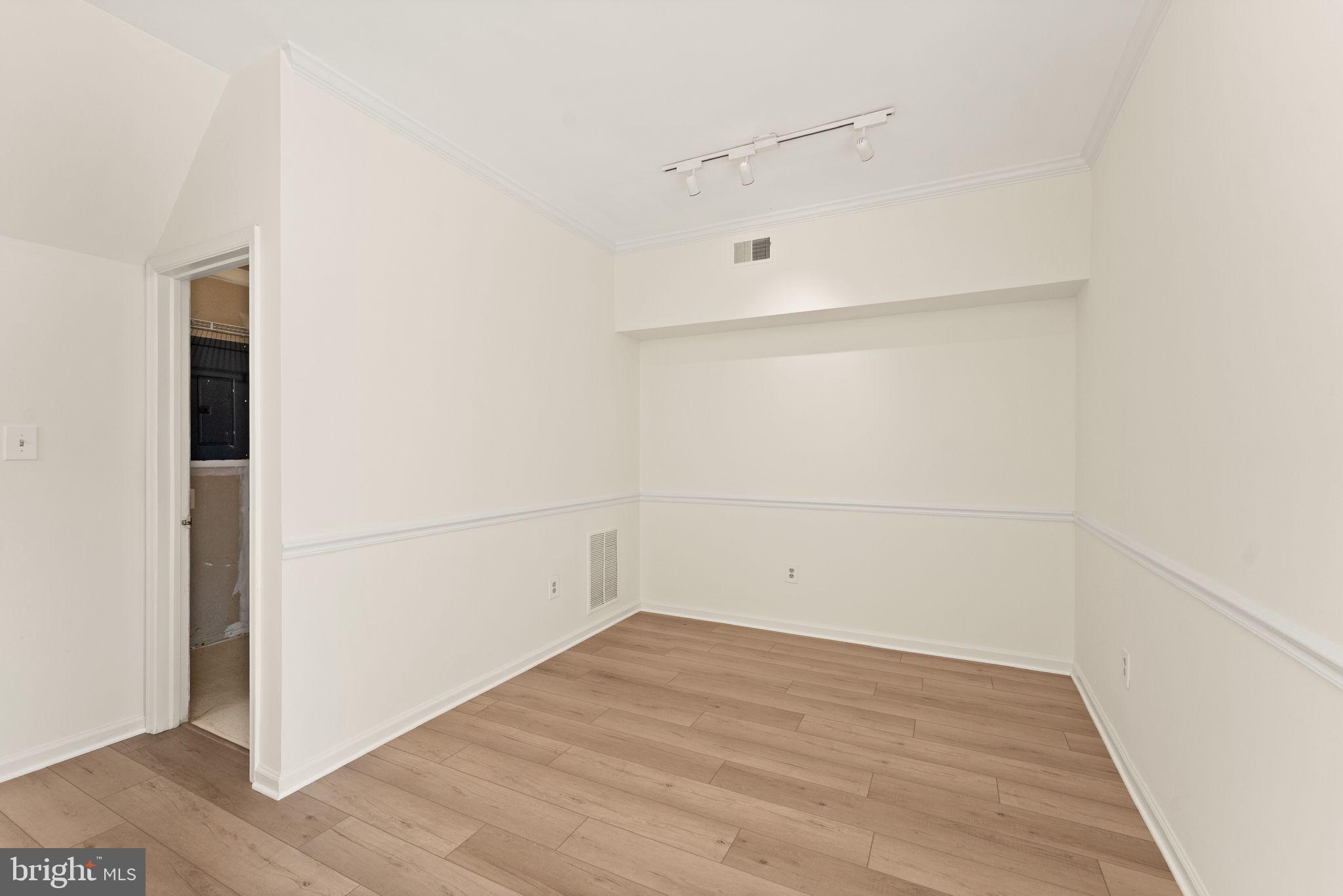 44210 SHADY GLEN TERRACE