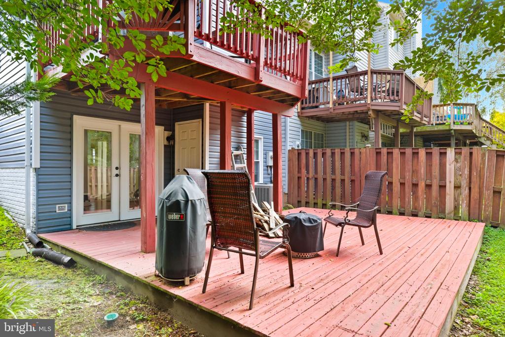 47587 COMER SQUARE