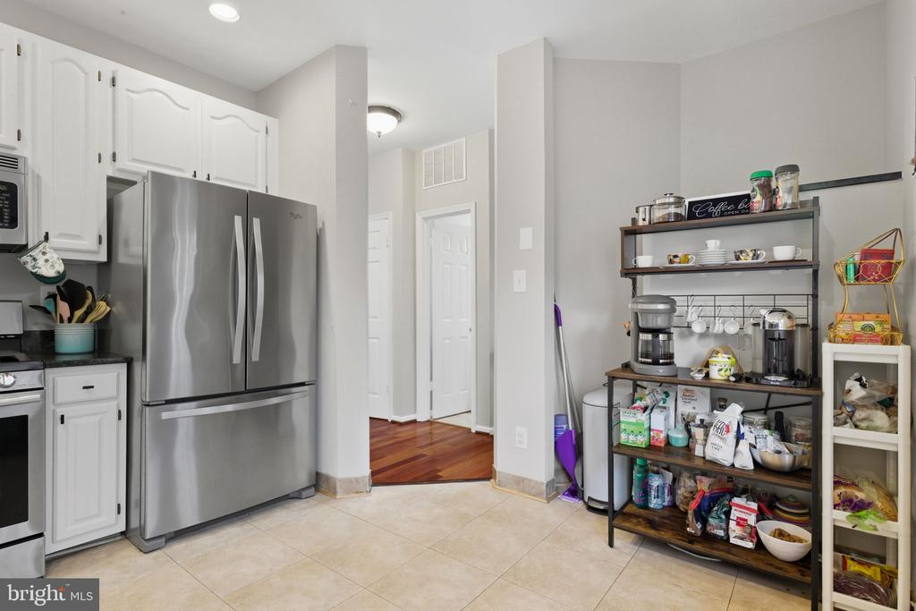 47587 COMER SQUARE