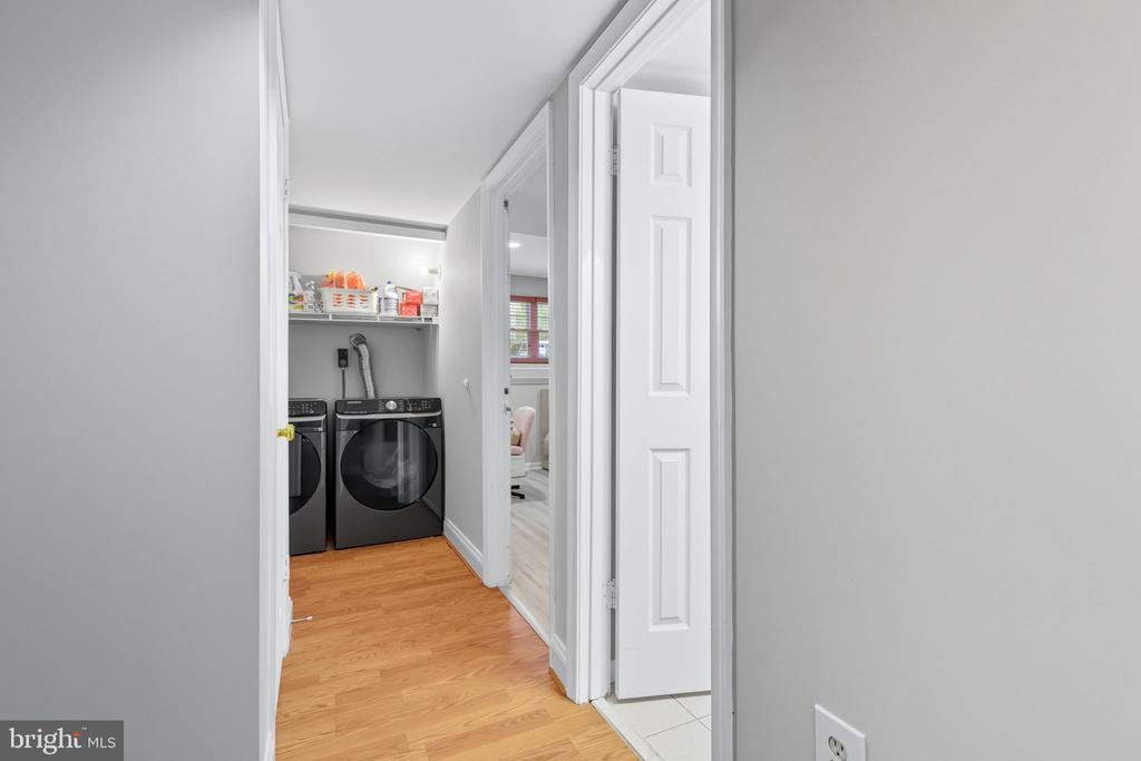 47587 COMER SQUARE