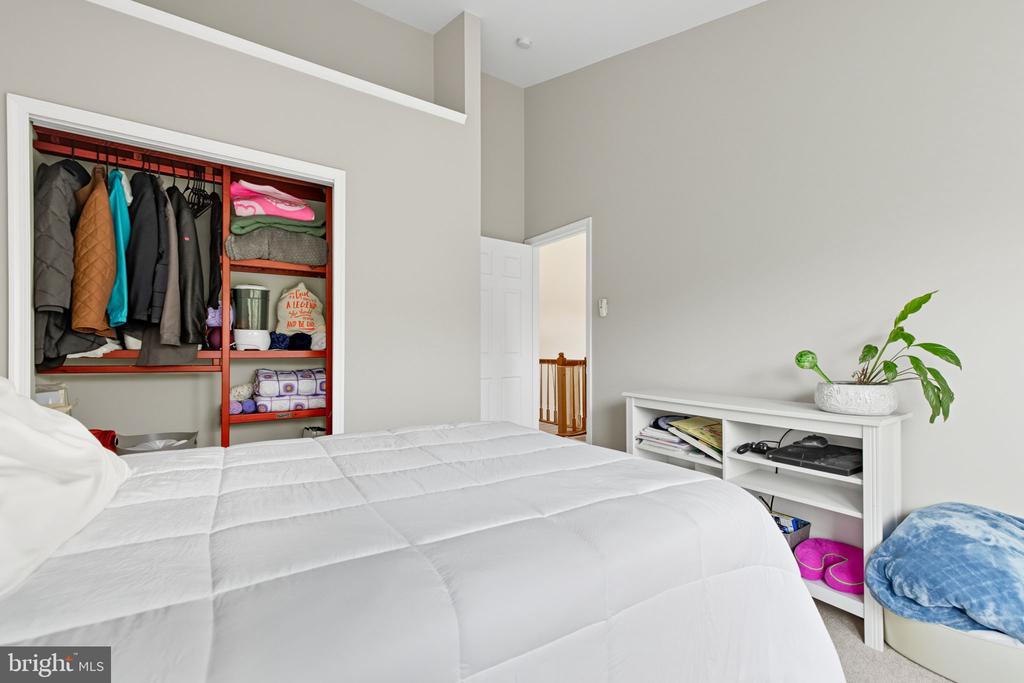47587 COMER SQUARE