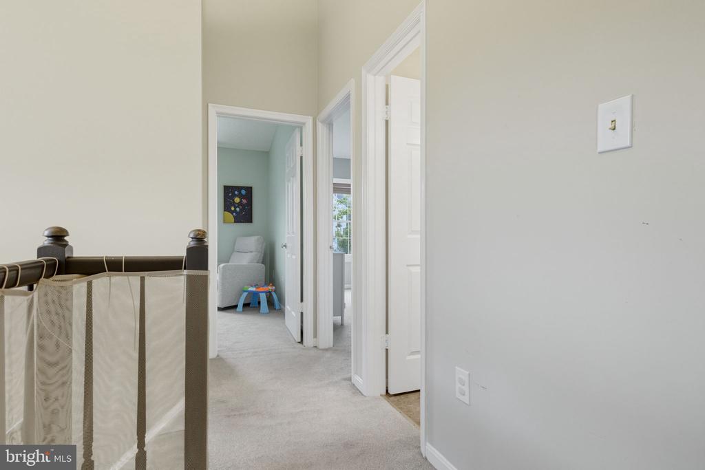 47587 COMER SQUARE