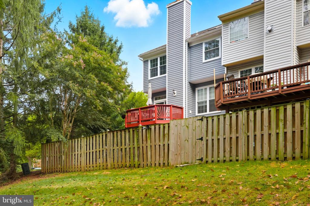 47587 COMER SQUARE