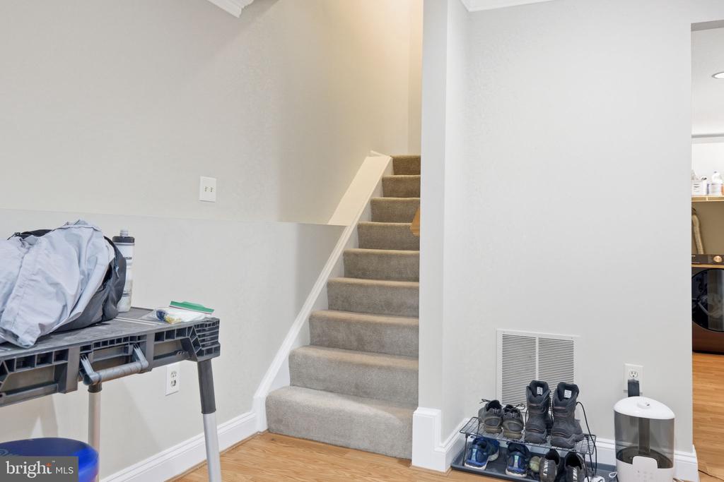 47587 COMER SQUARE