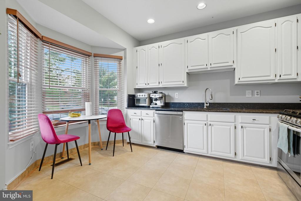 47587 COMER SQUARE