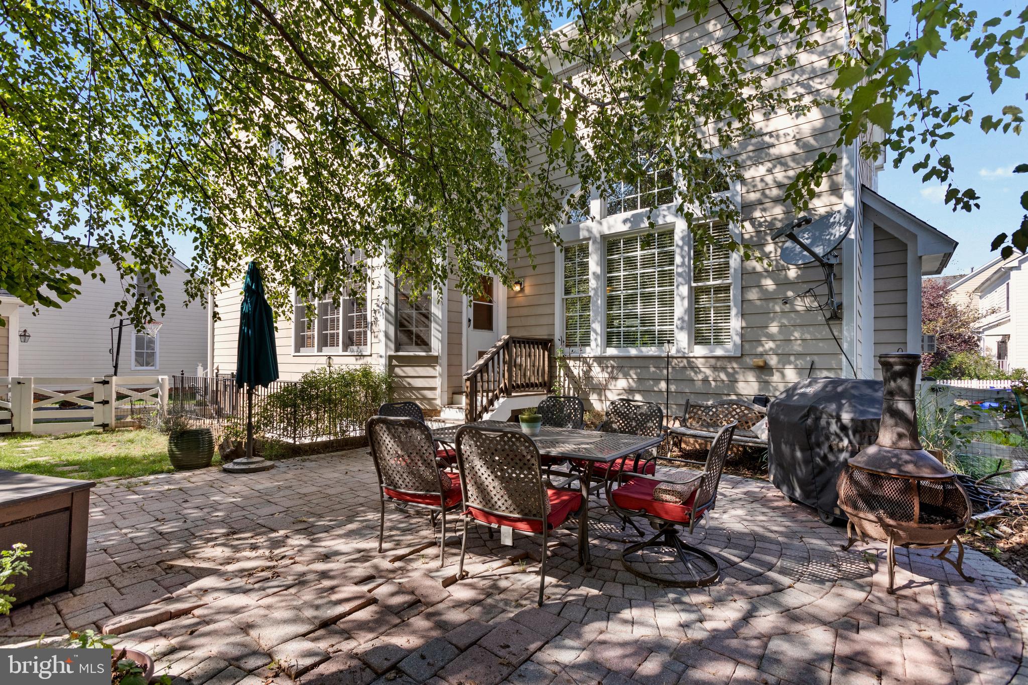 708 IRVINE BANK LANE