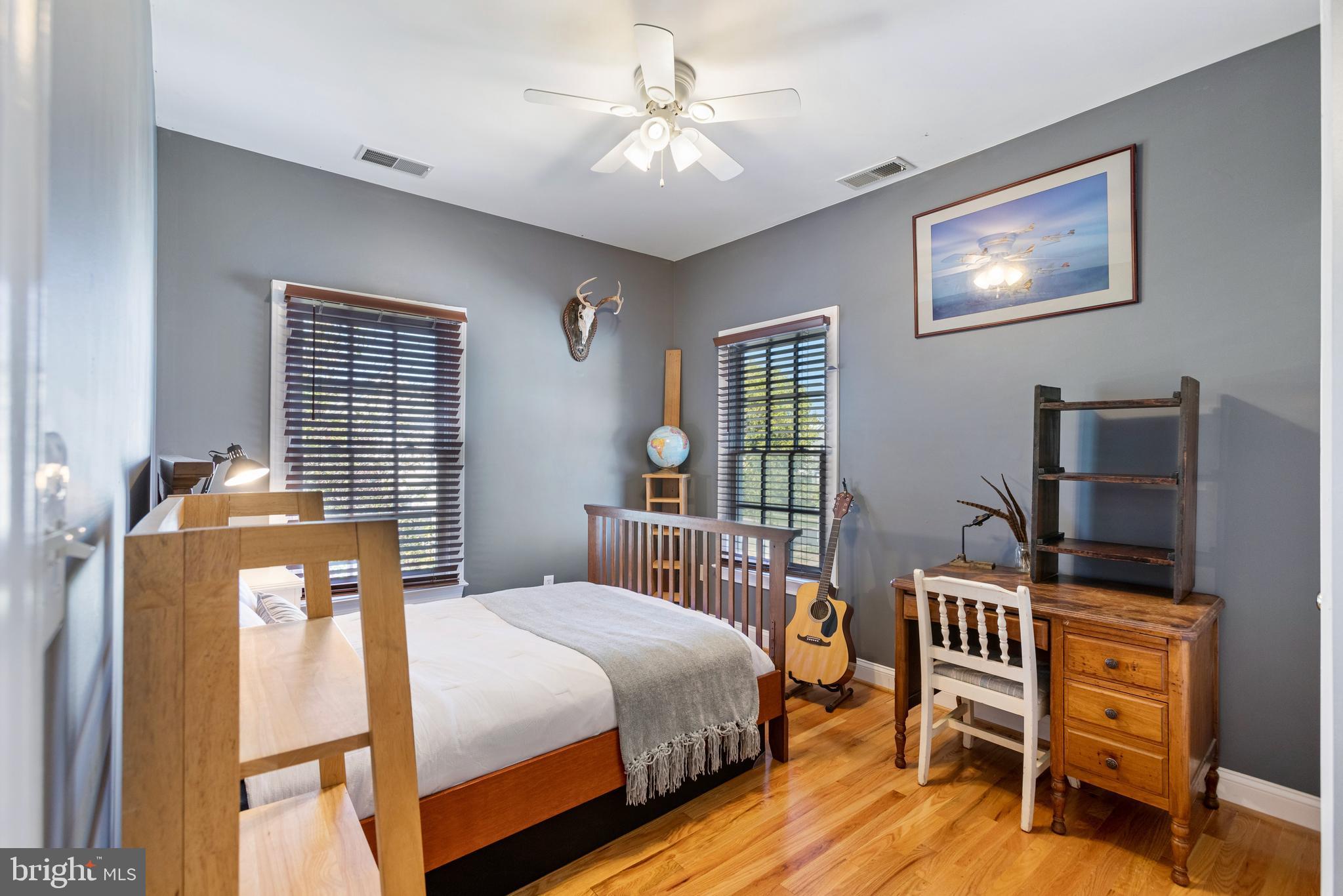 708 IRVINE BANK LANE