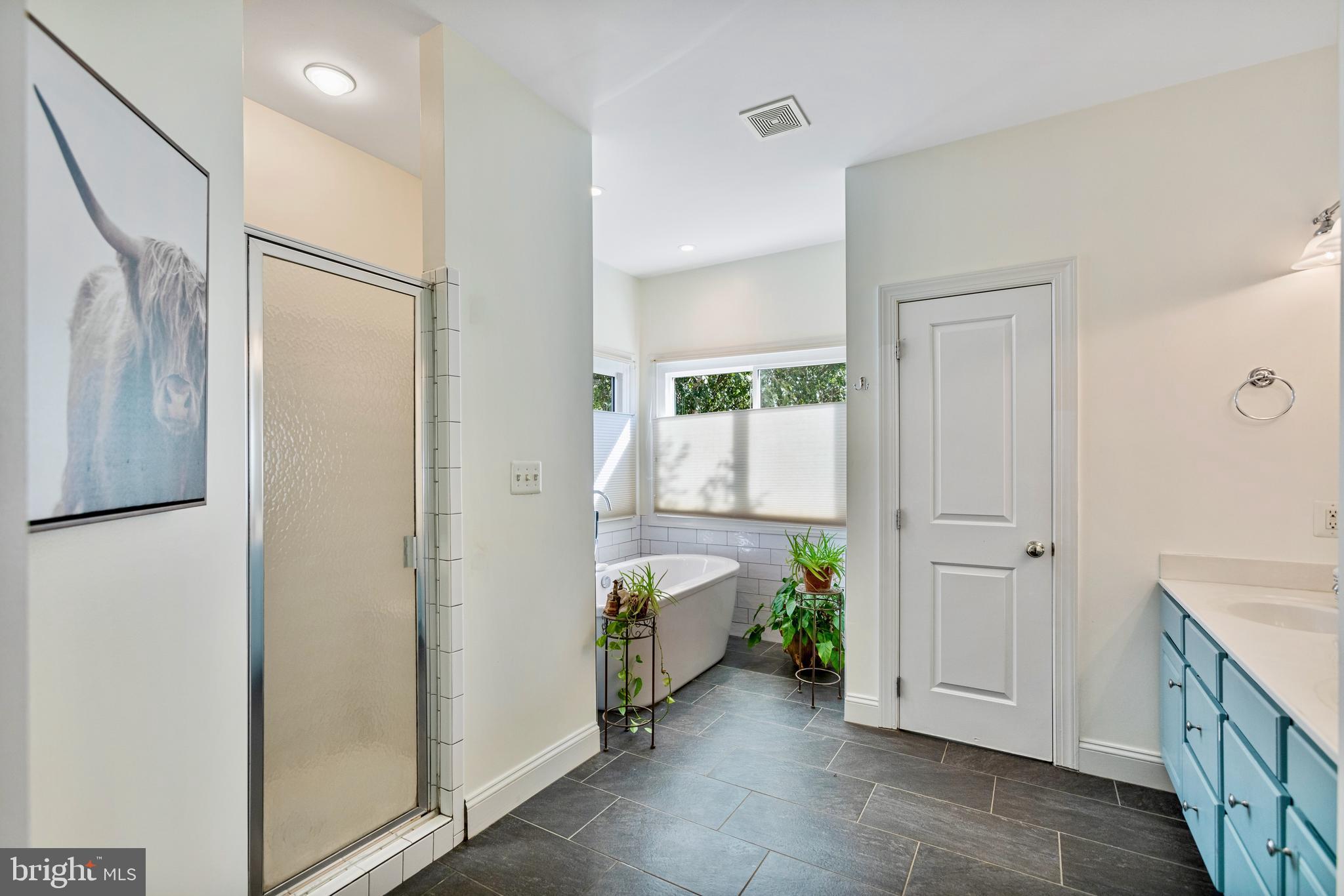 708 IRVINE BANK LANE