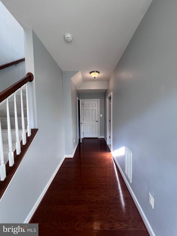 1542 KINNAIRD NE