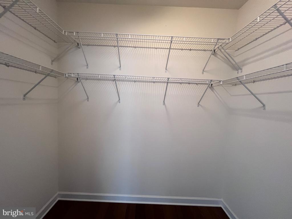 1542 KINNAIRD NE