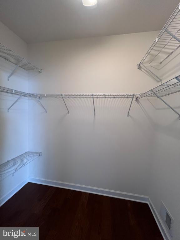1542 KINNAIRD NE