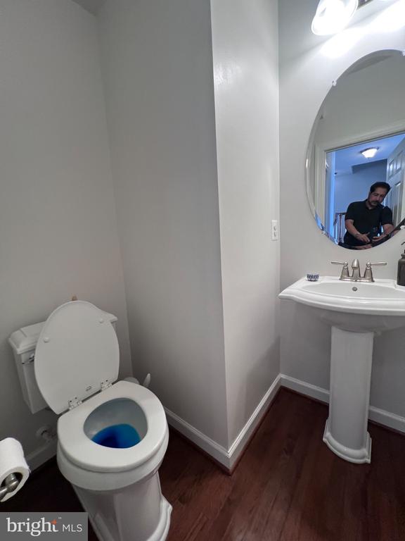 1542 KINNAIRD NE
