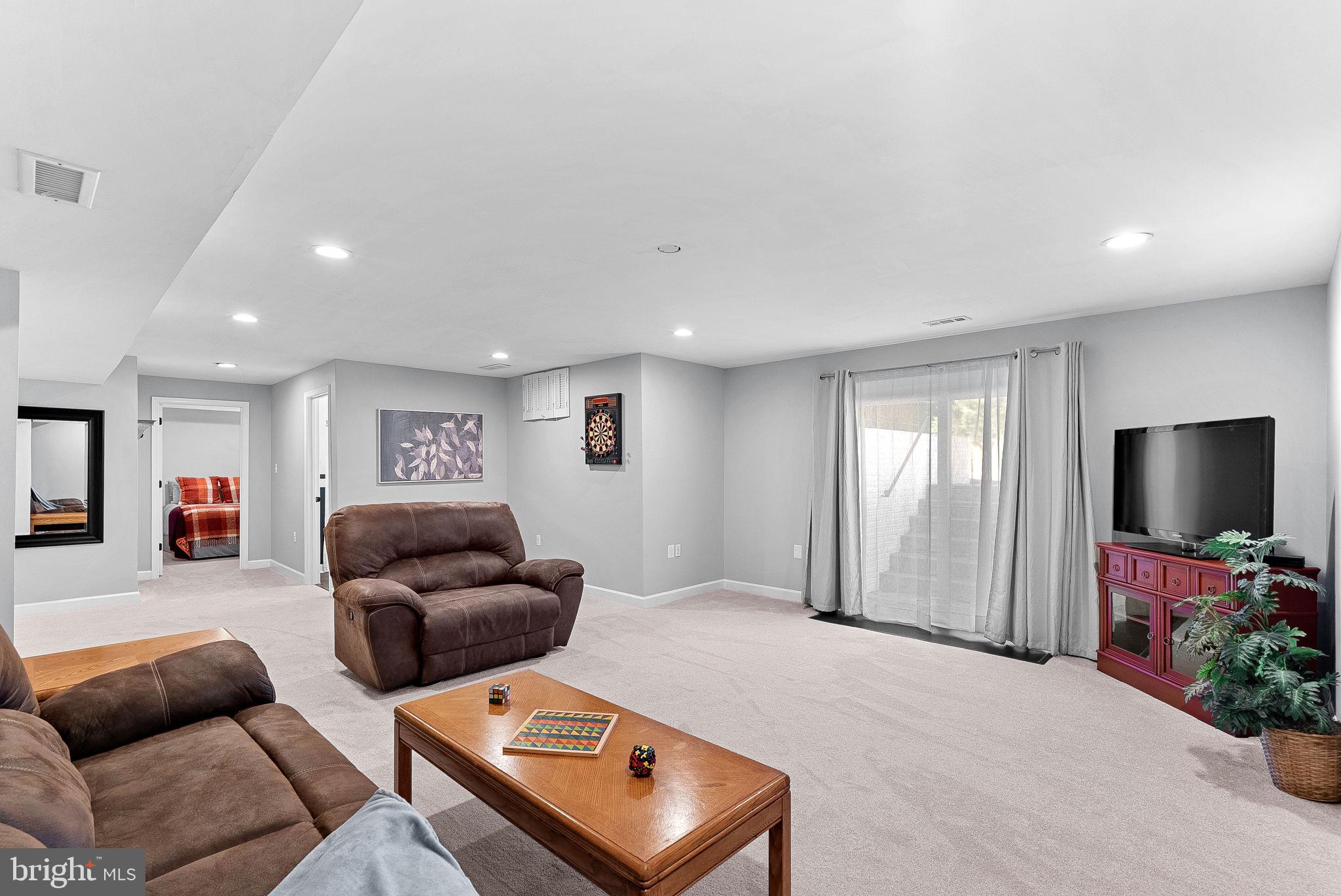 105 BURT COURT NE