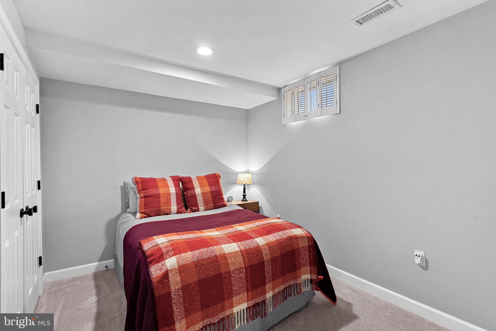 105 BURT COURT NE