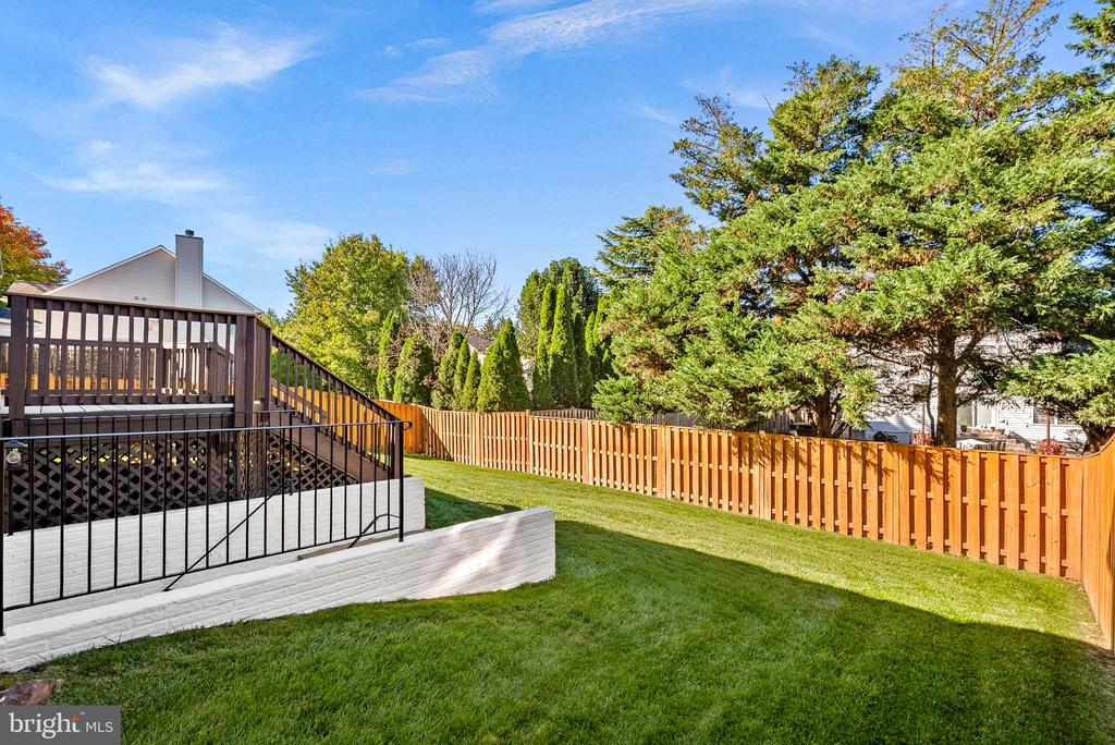 105 BURT COURT NE
