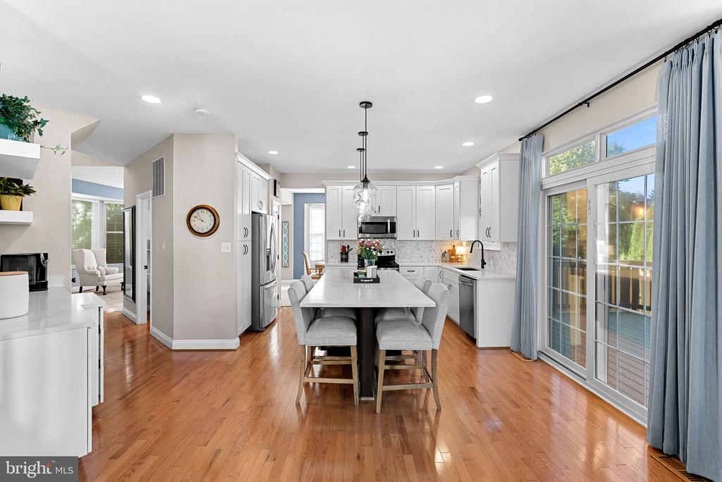 105 BURT COURT NE