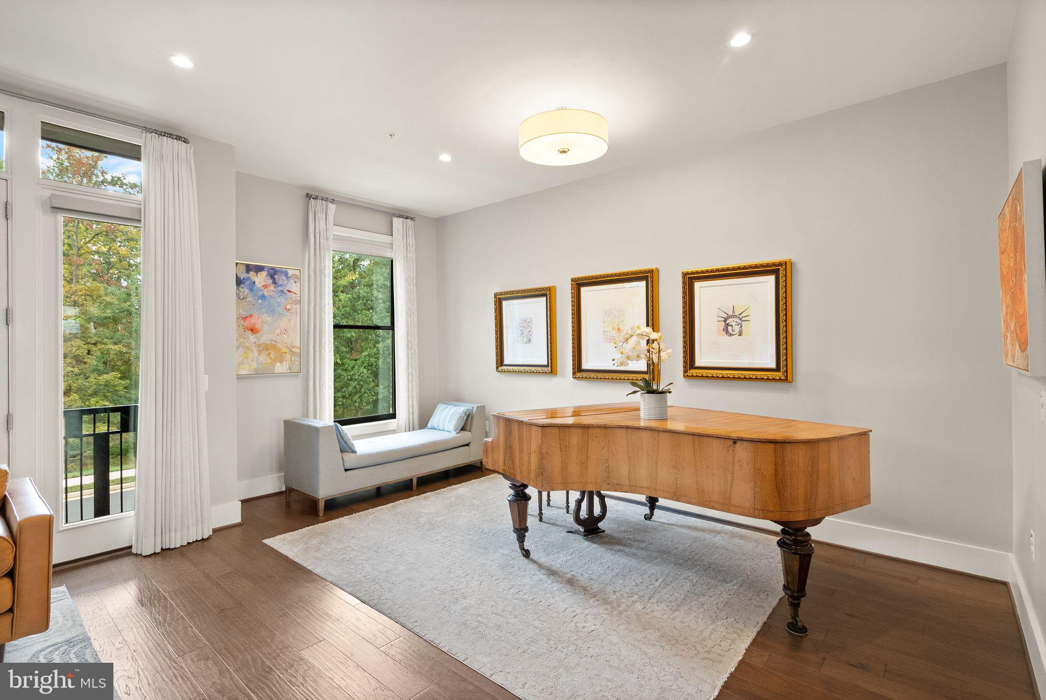 20304 NORTHPARK DRIVE