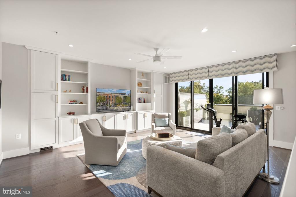 20304 NORTHPARK DRIVE