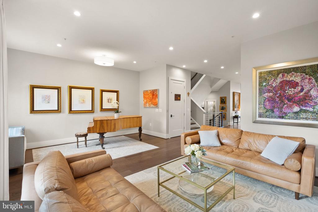 20304 NORTHPARK DRIVE