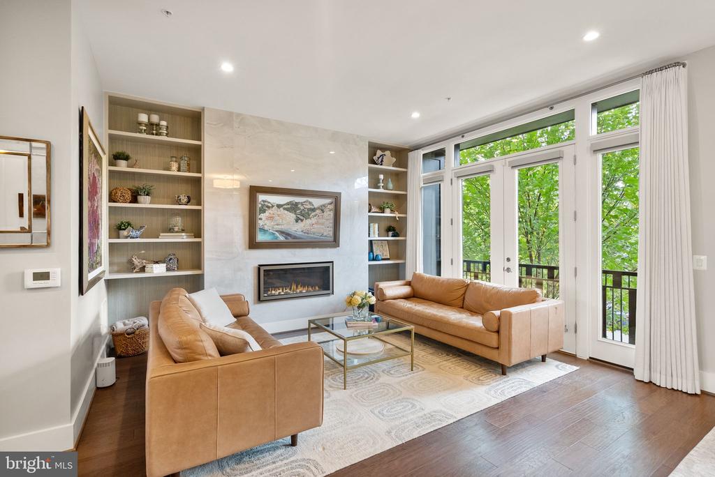 20304 NORTHPARK DRIVE