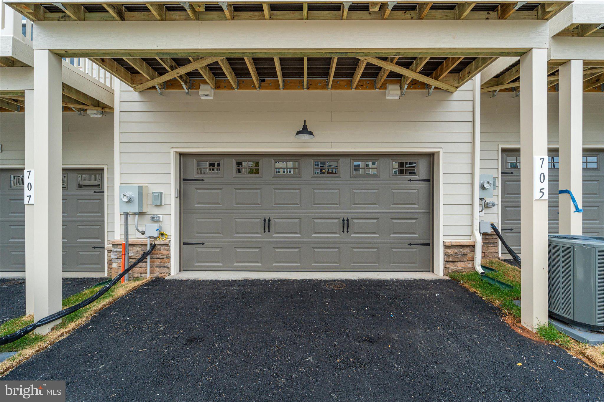 705 SAWBACK SQUARE NE