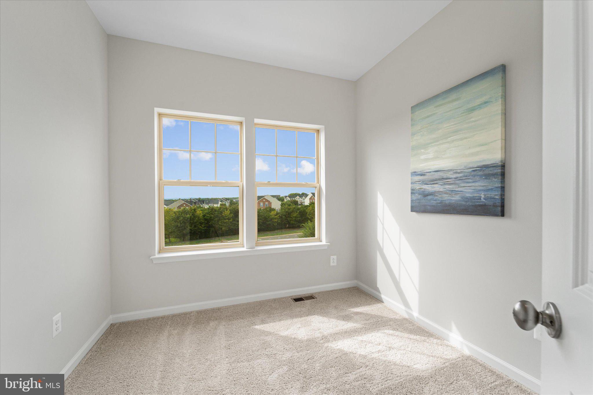 705 SAWBACK SQUARE NE