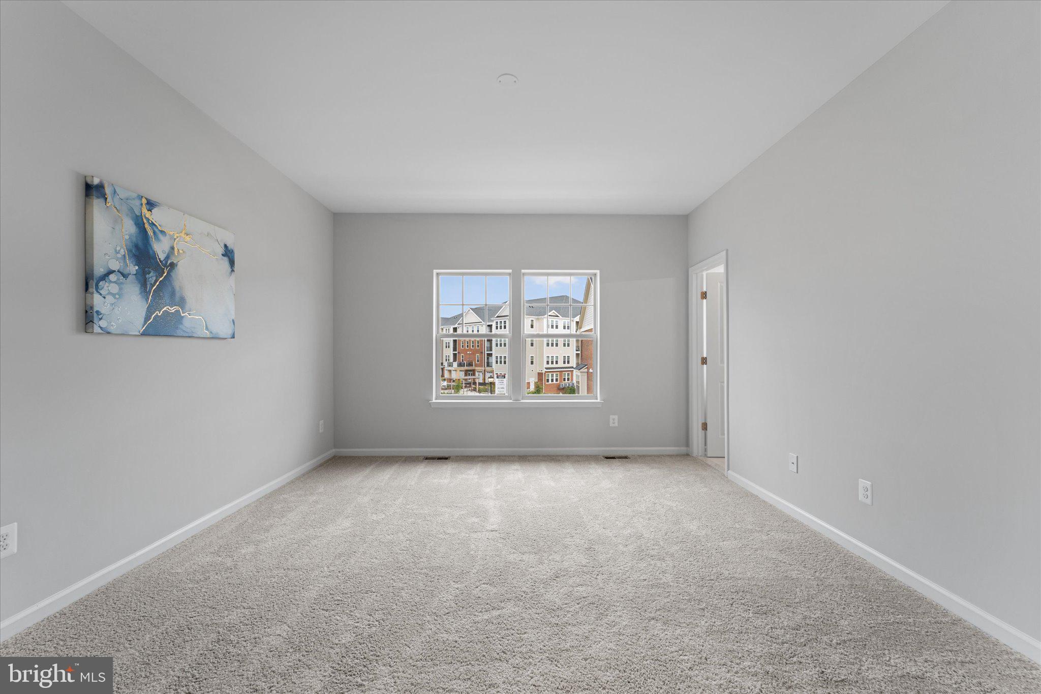 705 SAWBACK SQUARE NE