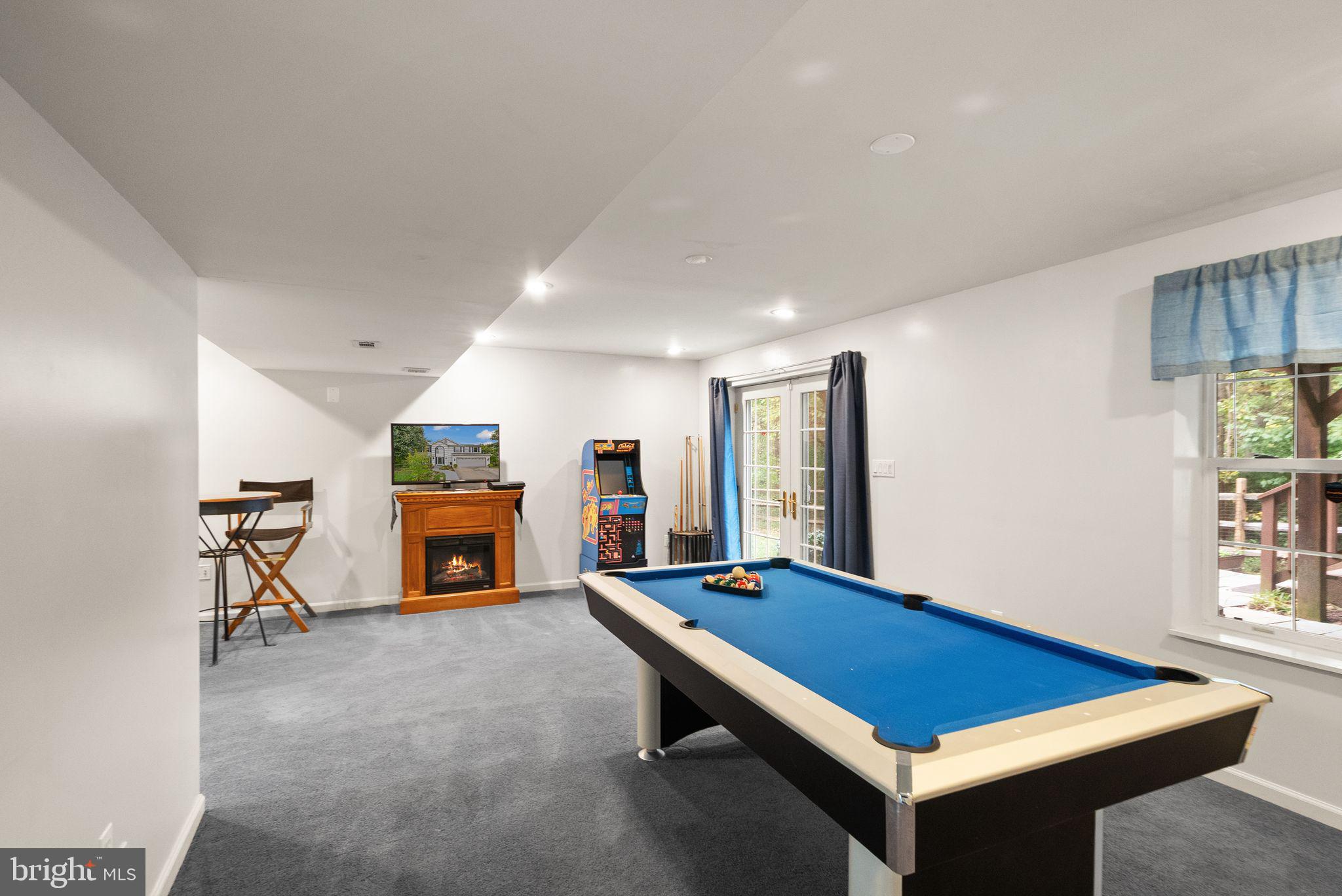 20900 HOLLYBERRY COURT