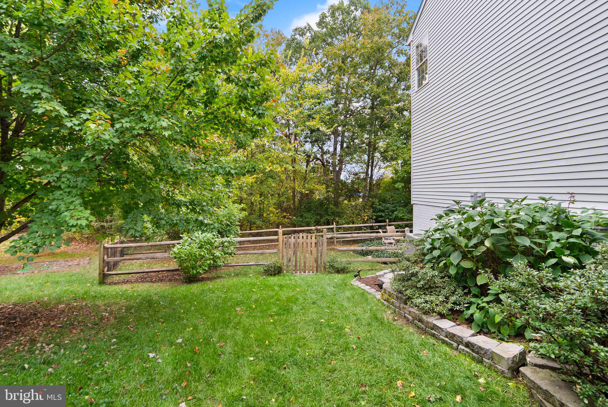 20900 HOLLYBERRY COURT