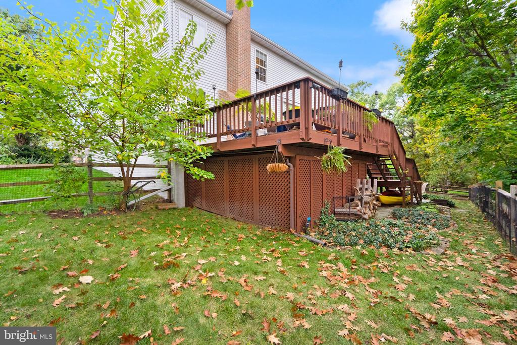20900 HOLLYBERRY COURT
