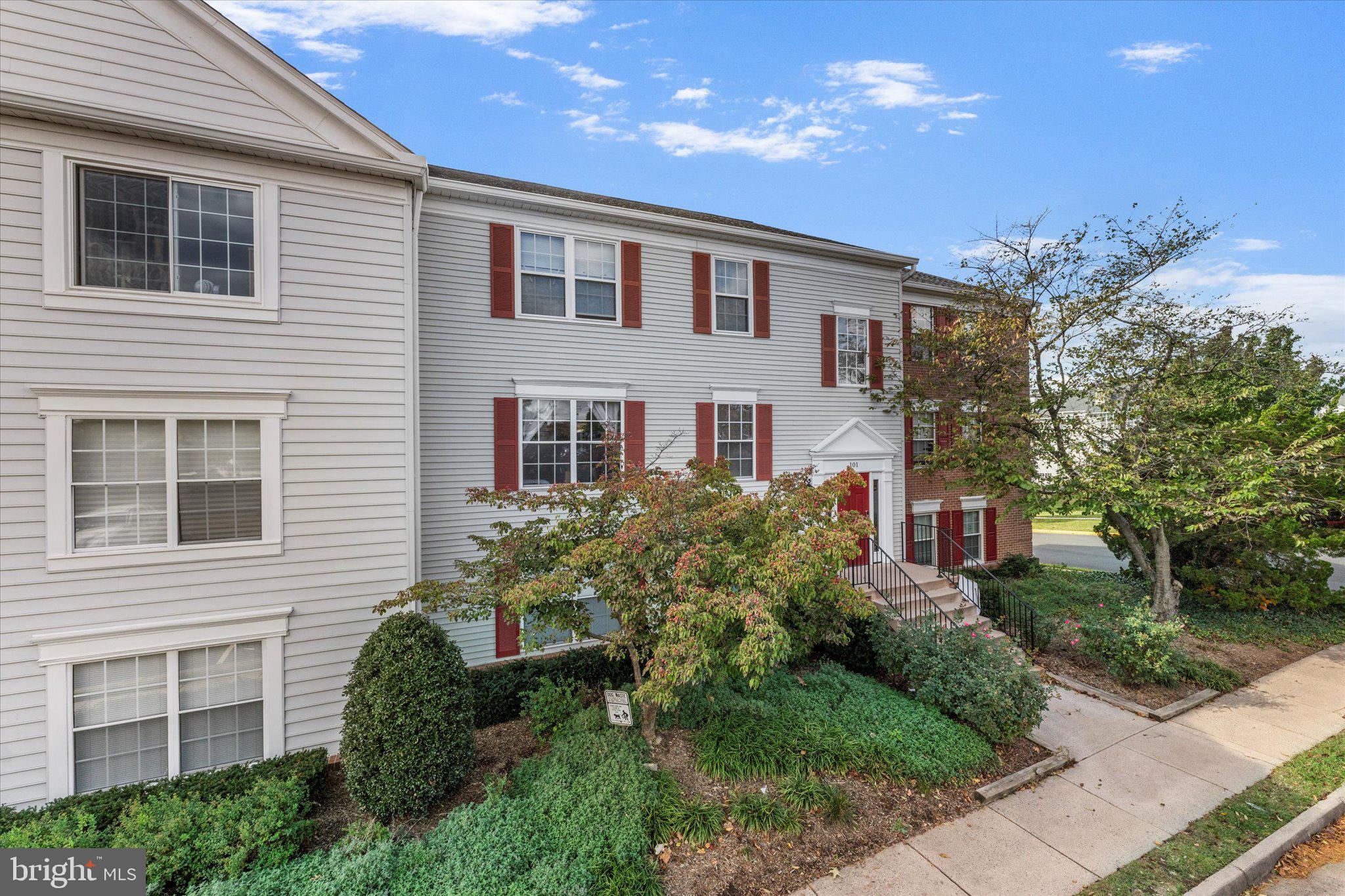 101 FORT EVANS ROAD SE F