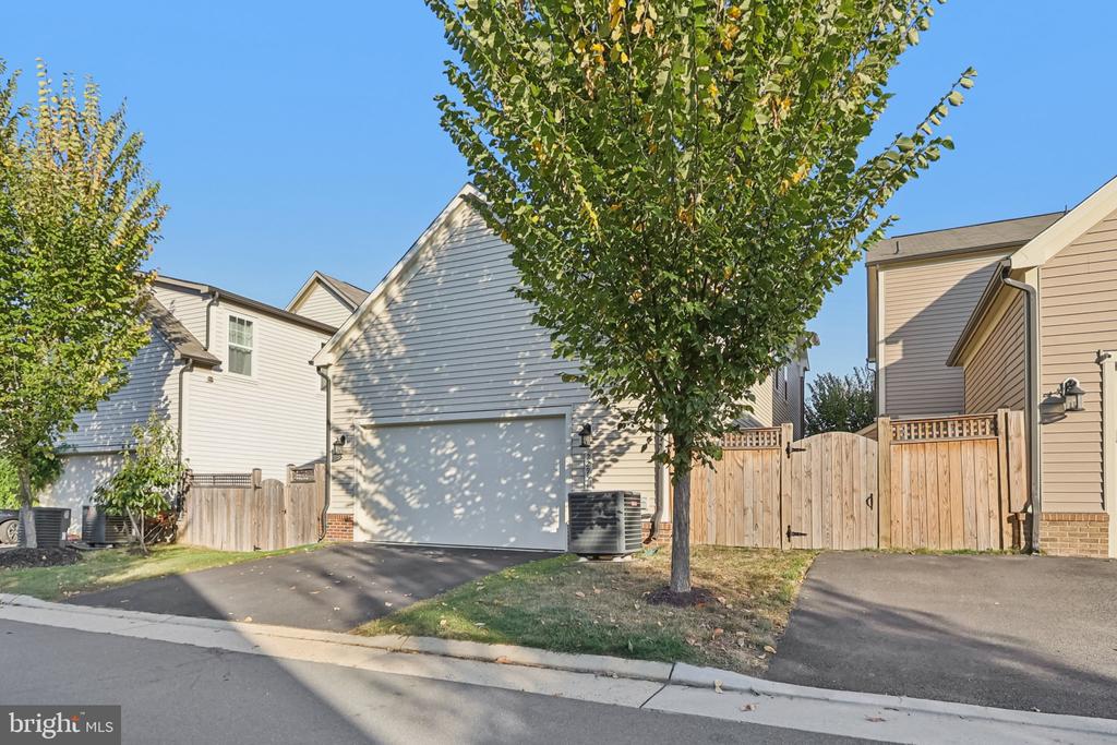 22951 SHOOTING STAR PLACE
