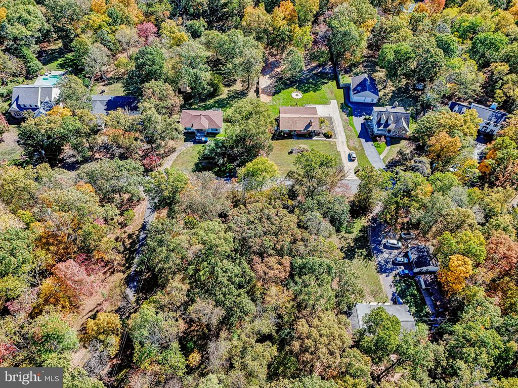 32 CEDAR DRIVE