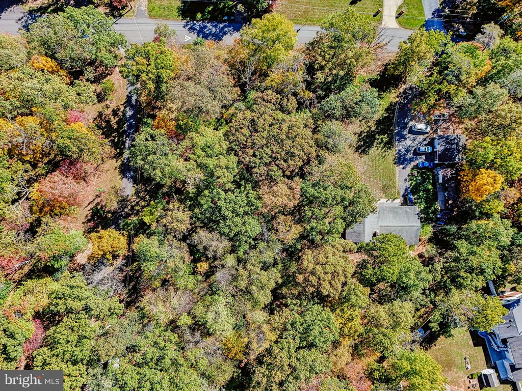 32 CEDAR DRIVE